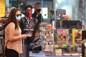 美国确诊病例超27万,美国确诊病例超过138万