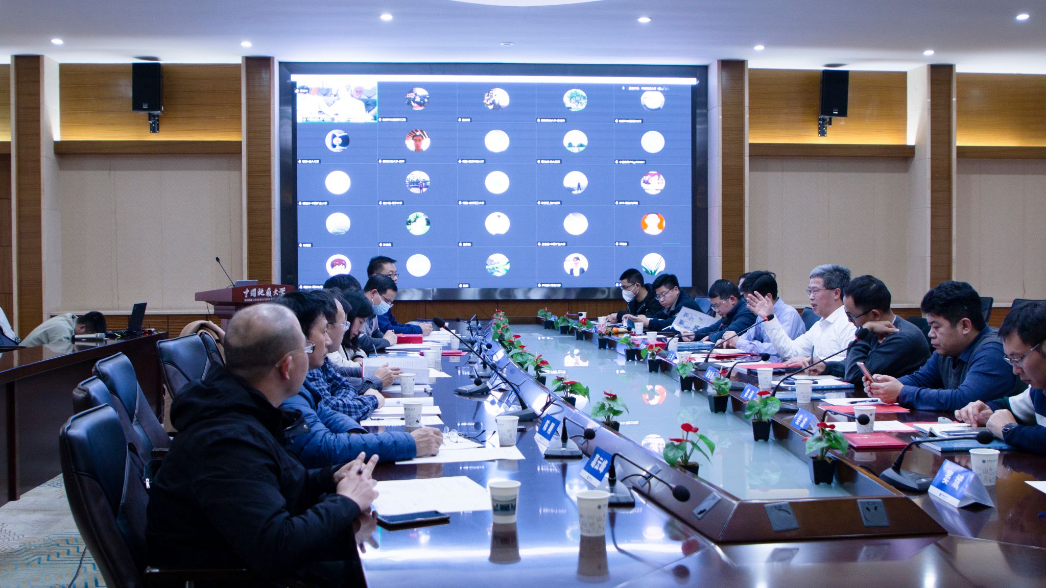 科技通报“青鸟大厅到底能不能开挂呢”确实果然有挂-第2张图片
