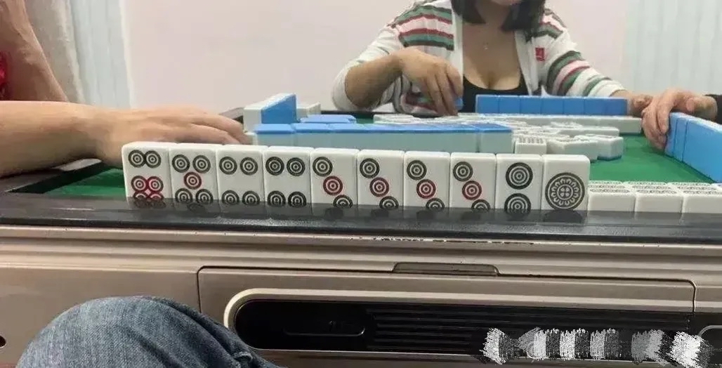 分享热点“谁有麻将挂可以测试的	”的确有挂-第2张图片