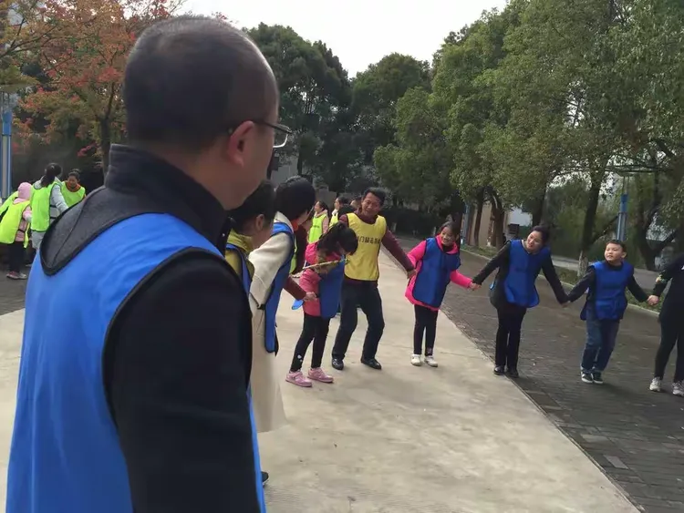 专业讨论“牵手跑得快免费开挂下载安装”详细分享开挂-第3张图片