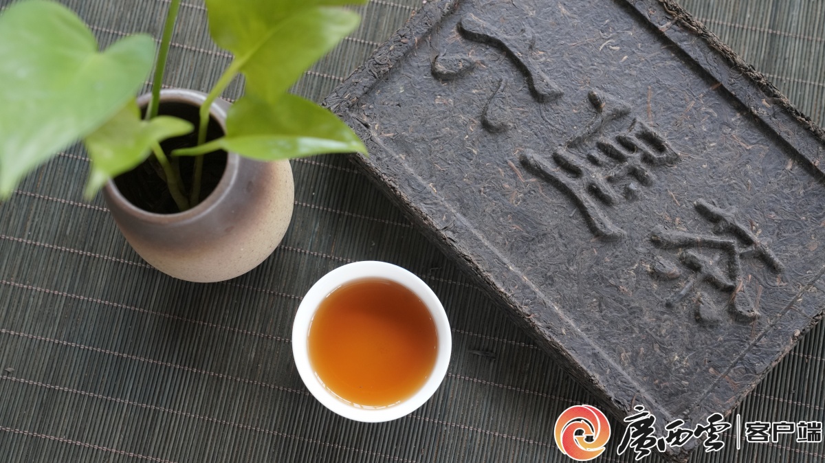 今日实测“四海茶馆有没有挂”分享装挂详细步骤-第1张图片