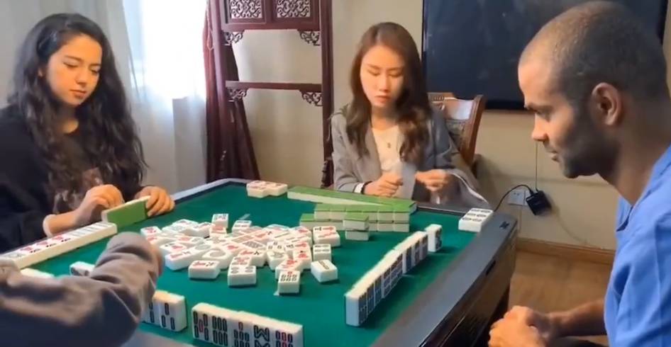 传递经验“真人四川麻将开挂神器软件下载	”万能开挂器通用版-第2张图片