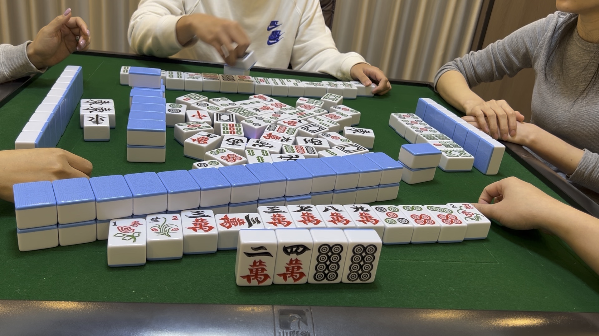 推荐一款“海南微乐麻将可以装挂吗	”万能开挂器通用版-第1张图片