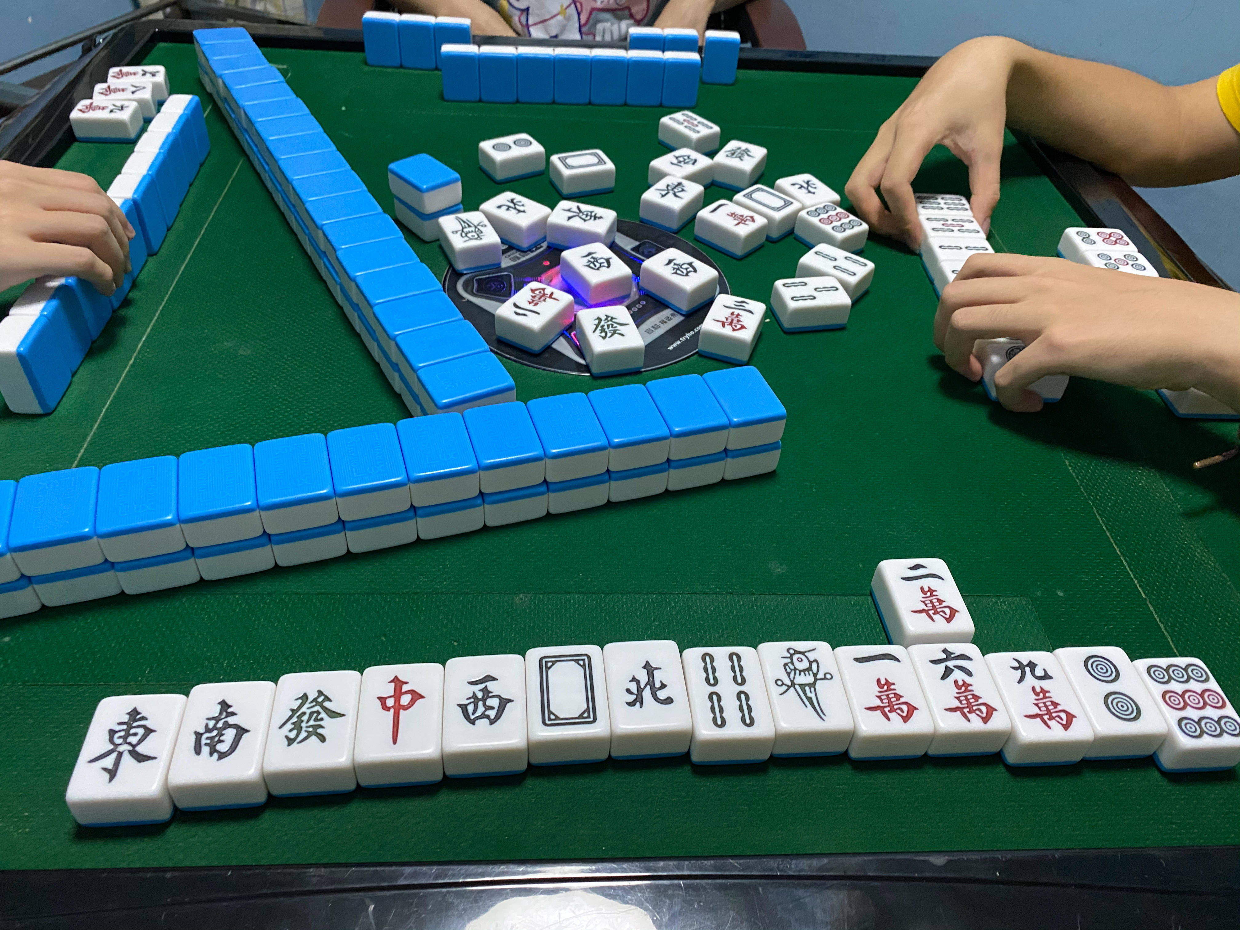 玩家攻略“蜀山四川麻将到底有挂吗”万能开挂器（确实有挂）-第3张图片