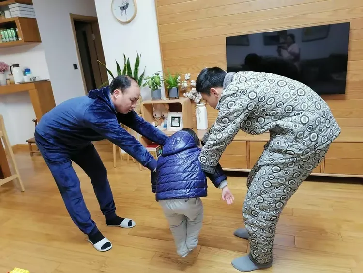 我来教大家“天天福建十三张怎么打才赢	”万能开挂器（确实有挂）-第1张图片